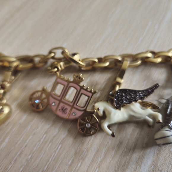 Juicy Couture Vintage Charm Bracelet 5 charms included - Picture 5 of 8